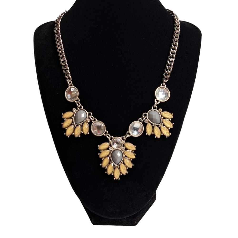 Women's Silver Tone Necklace Rhinestone Acrylic Beige & Clear Stones 9.5…